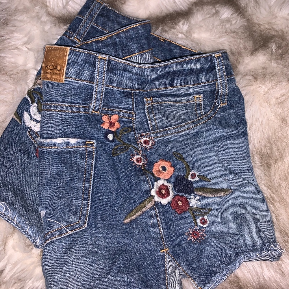 Jean shorts - Picture 3 of 4